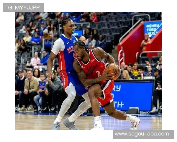 快船逆转19分再创佳绩小卡吸引防守三人展现团队实力 快船逆转19分再创佳绩小卡吸引防守三人展现团队实力