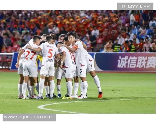 文班谈球队进步与球迷支持期待未来一切逐步走向正轨